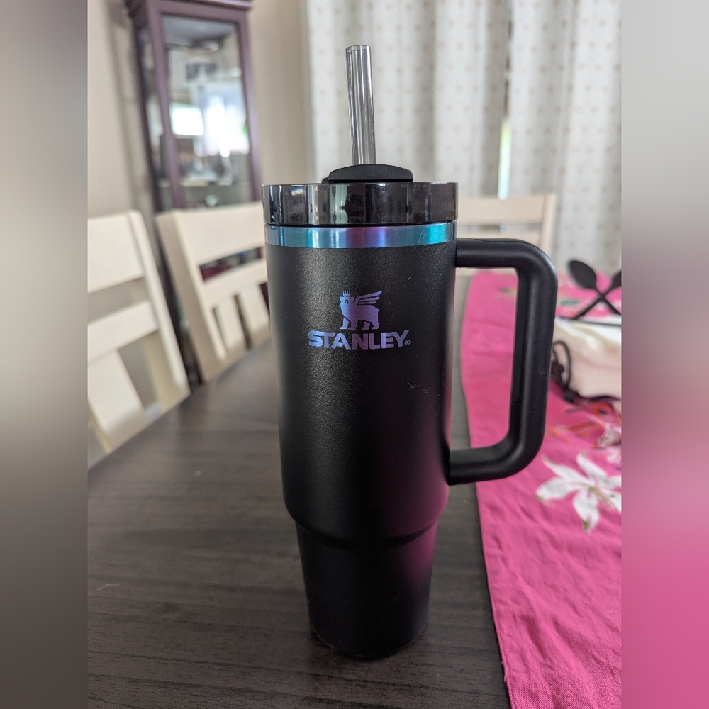 30oz Stanley Iridescent Black Travel Mug with Handle